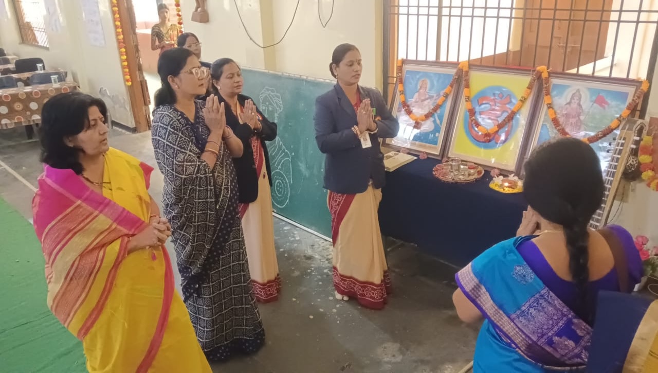सम्मानित माताओं का समूह